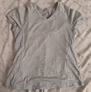 Danskin Activewear V-Neck - Medium - Gray